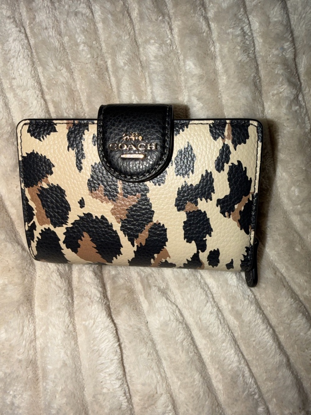 Coach Medium corner zip walletLeopard-Print Leather - Picture 2 of 7